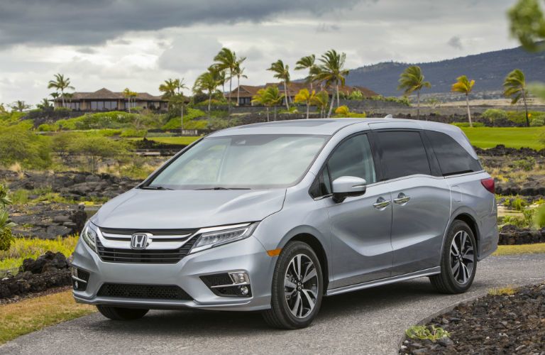 A front left quarter photo of the 2020 Honda Odyssey.